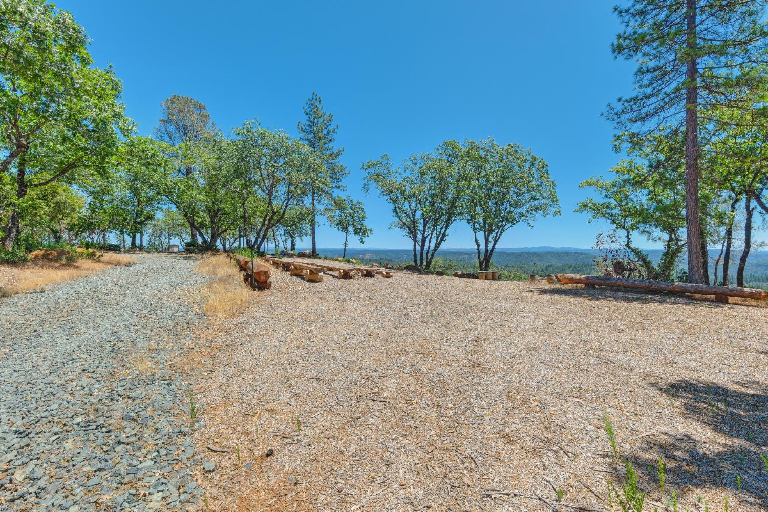 17200 Mountain View Drive