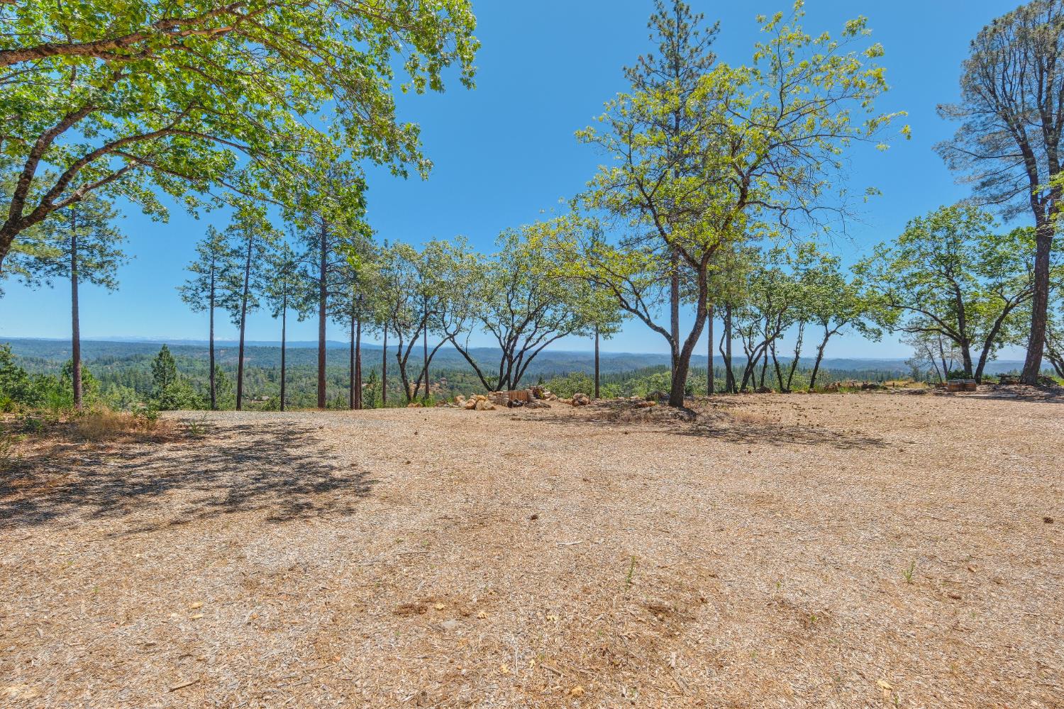 17200 Mountain View Drive