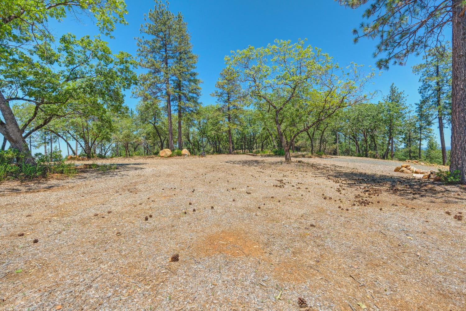 17200 Mountain View Drive