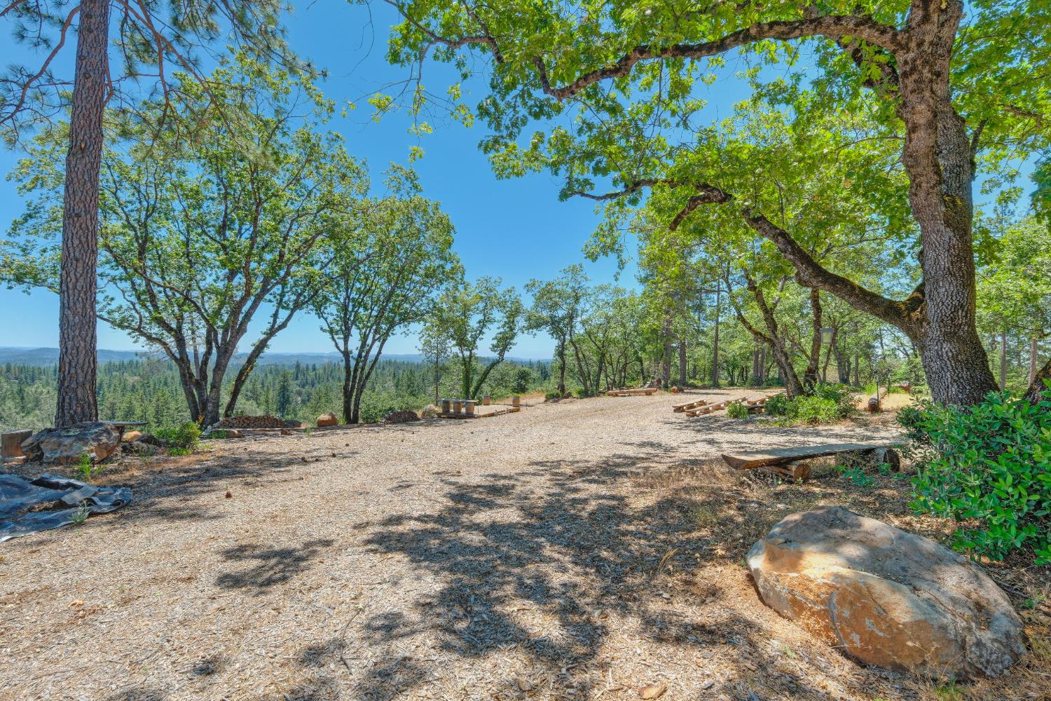 17200 Mountain View Drive