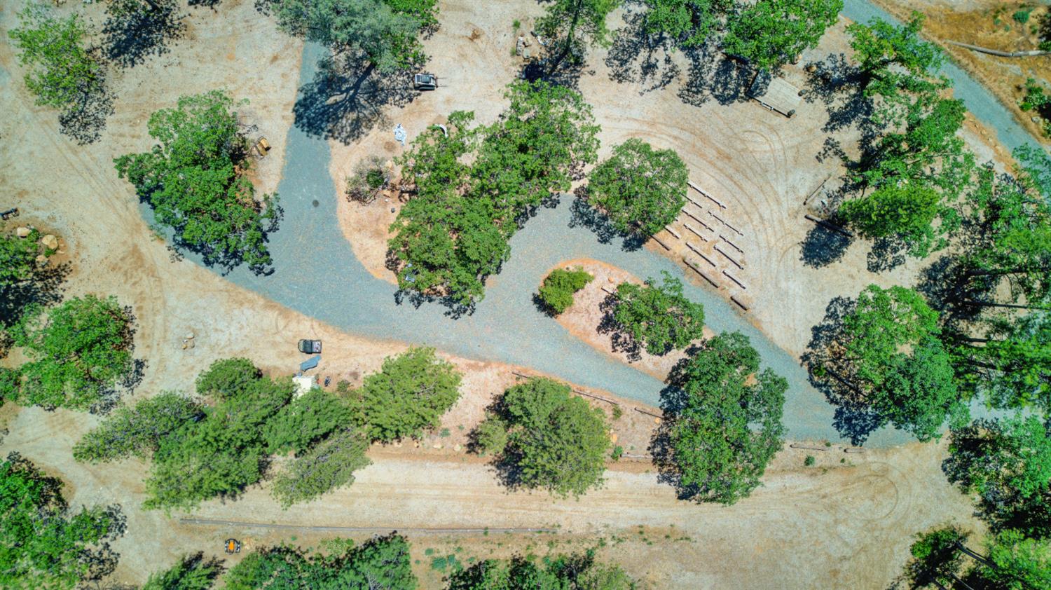 17200 Mountain View Drive