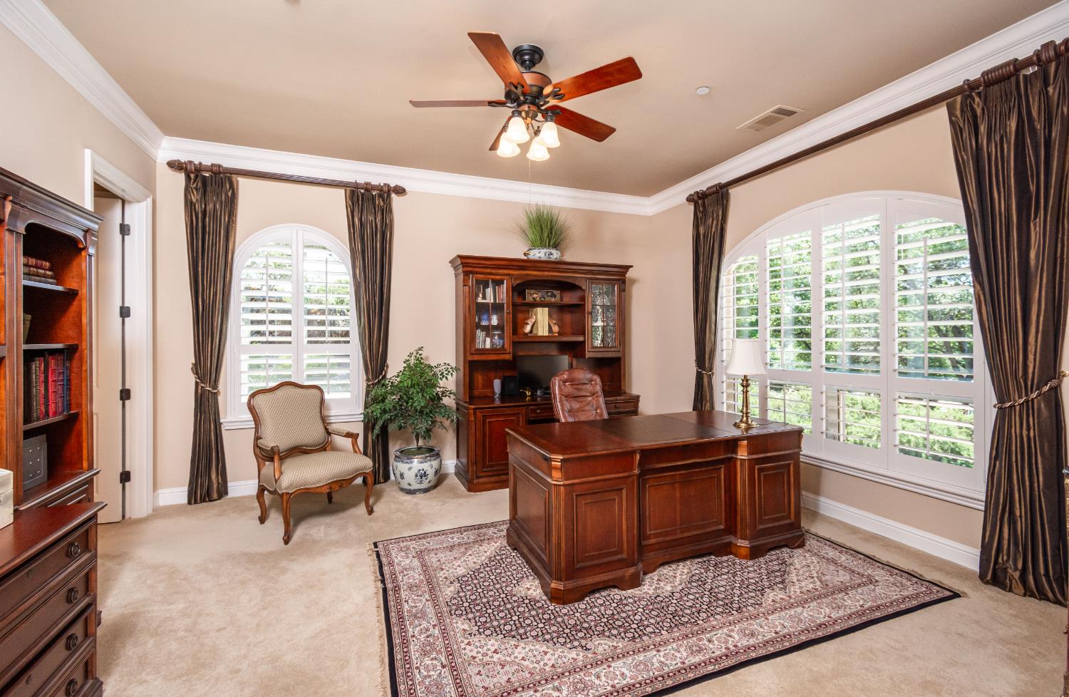 9709 Rim Rock Circle