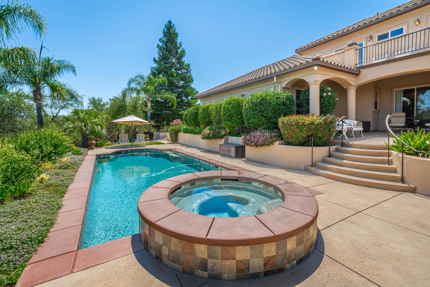 9709 Rim Rock Circle