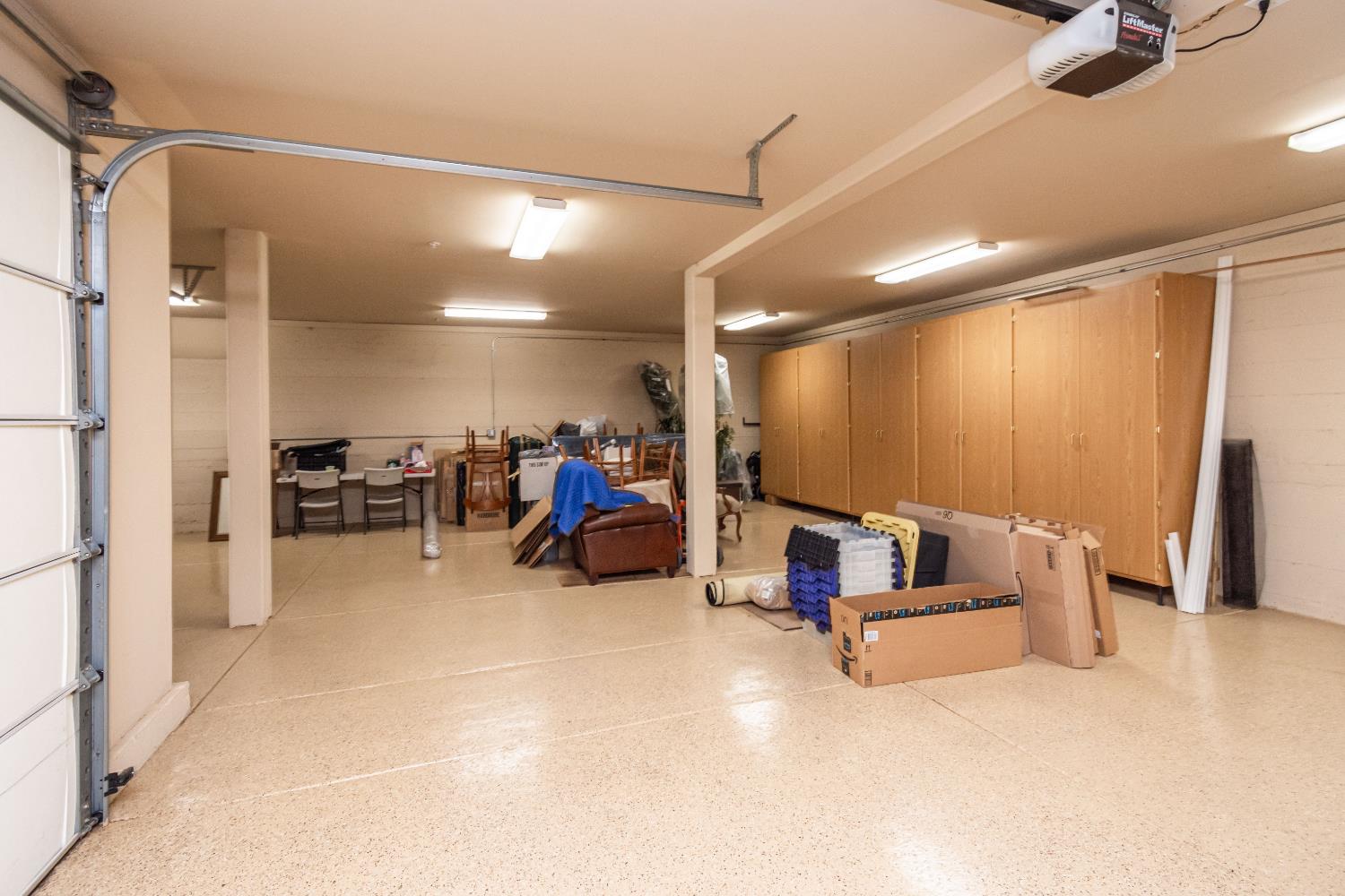 9709 Rim Rock Circle