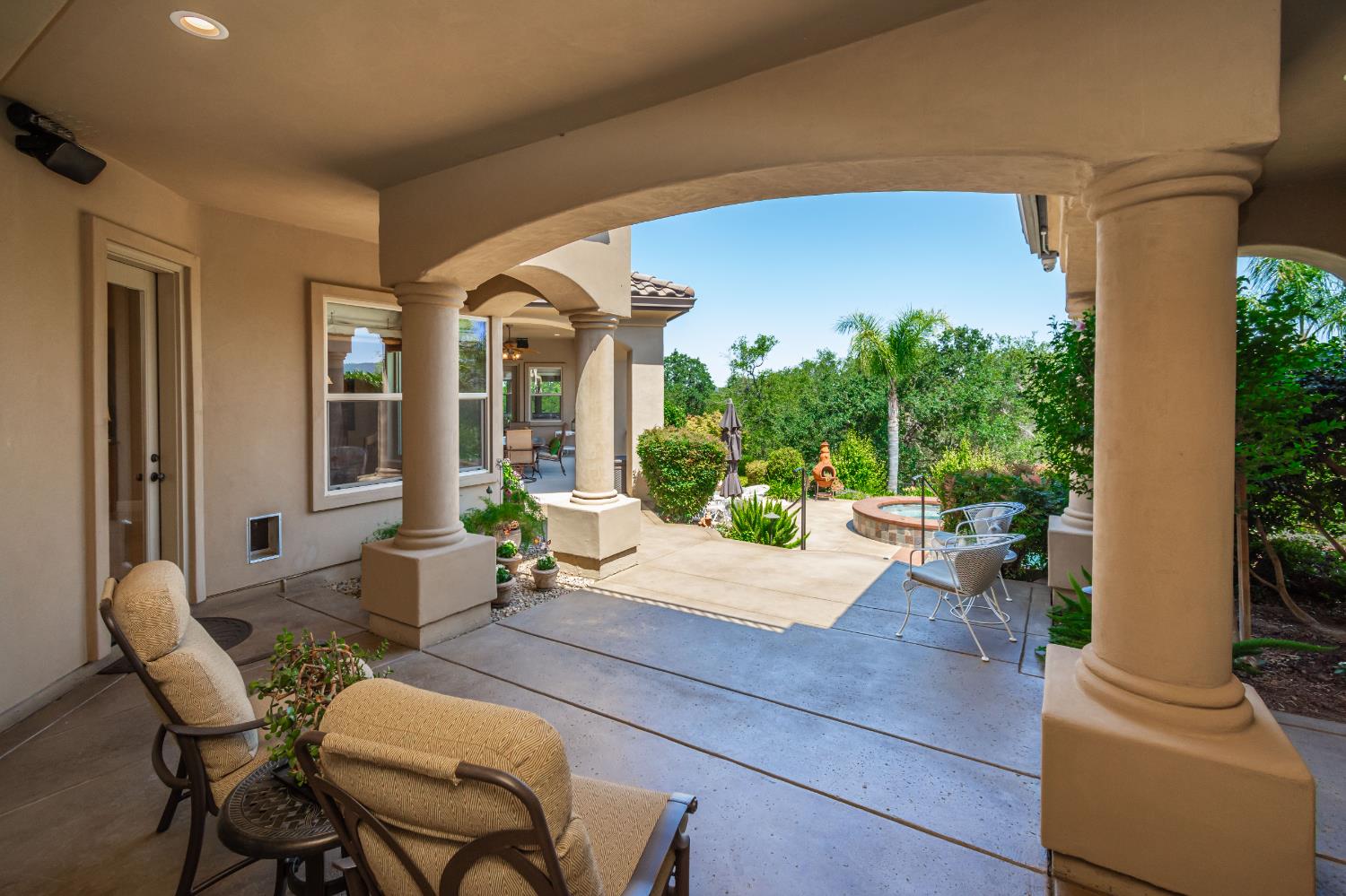 9709 Rim Rock Circle