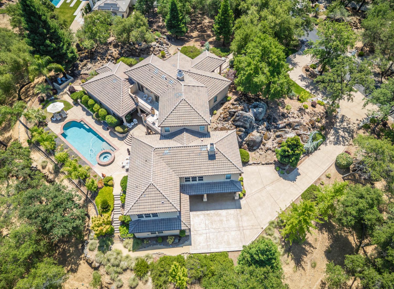 9709 Rim Rock Circle