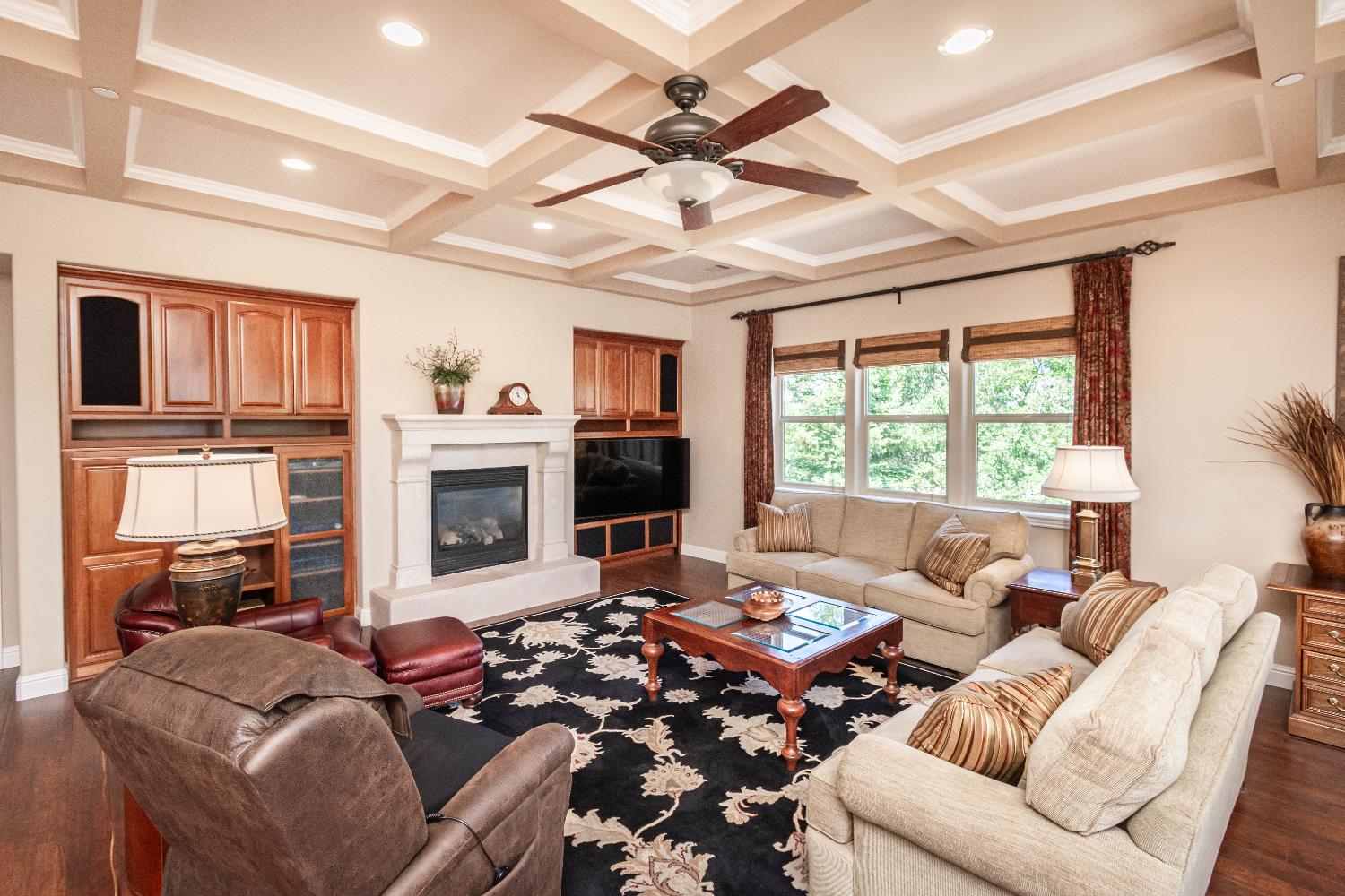 9709 Rim Rock Circle