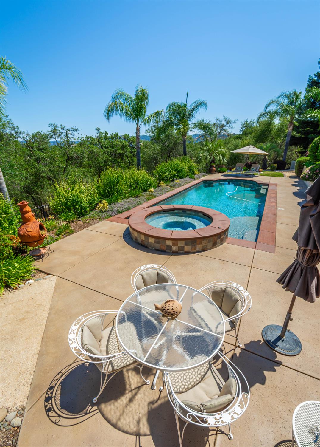 9709 Rim Rock Circle