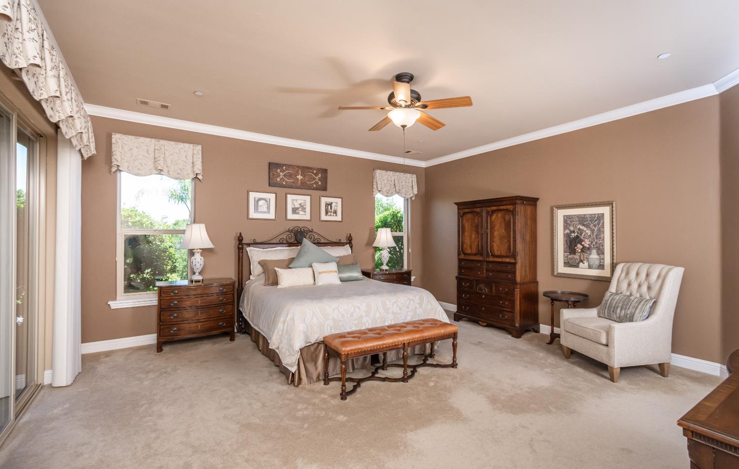 9709 Rim Rock Circle