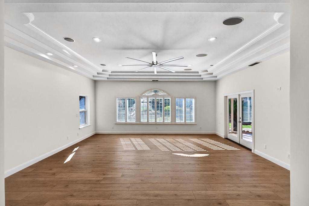 9035 Camino Del Avion