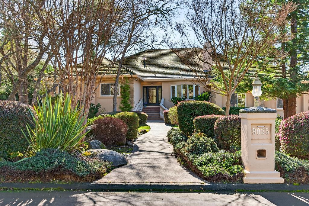 9035 Camino Del Avion