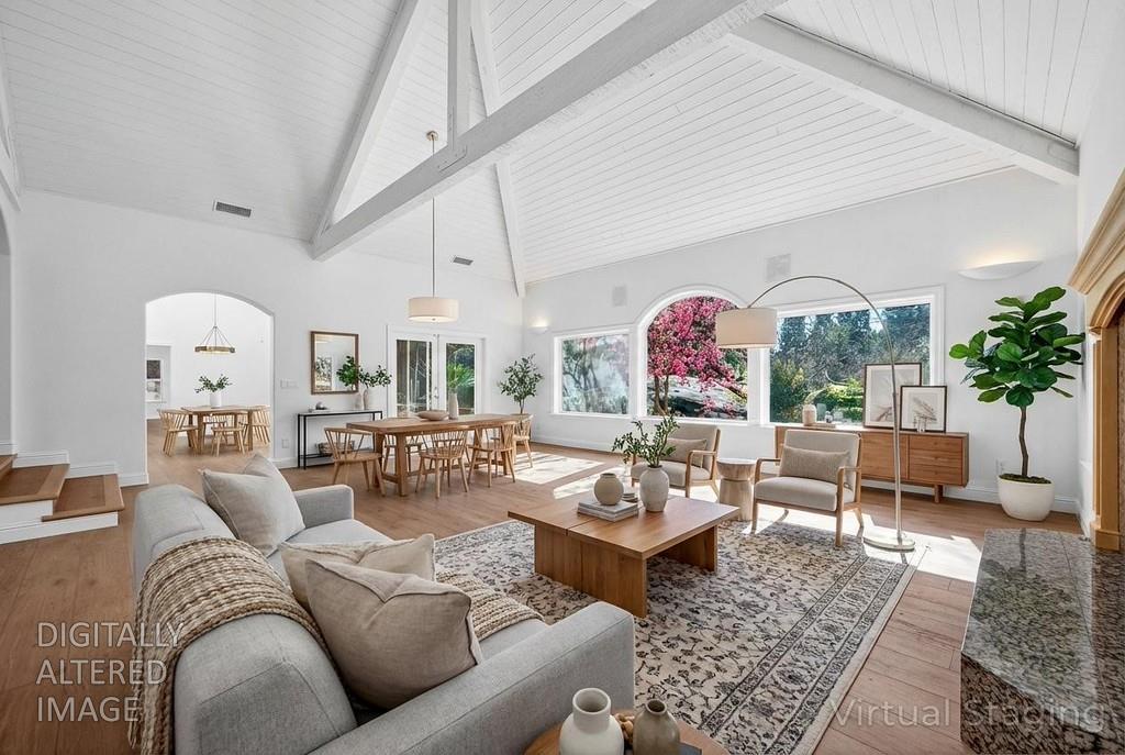 9035 Camino Del Avion