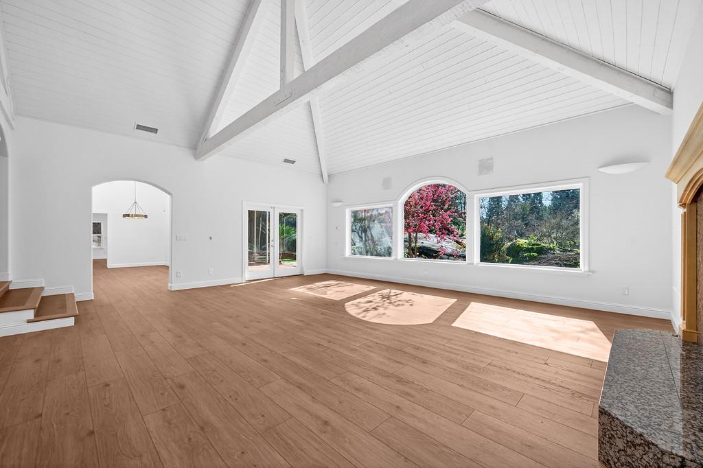 9035 Camino Del Avion