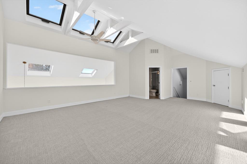 9035 Camino Del Avion