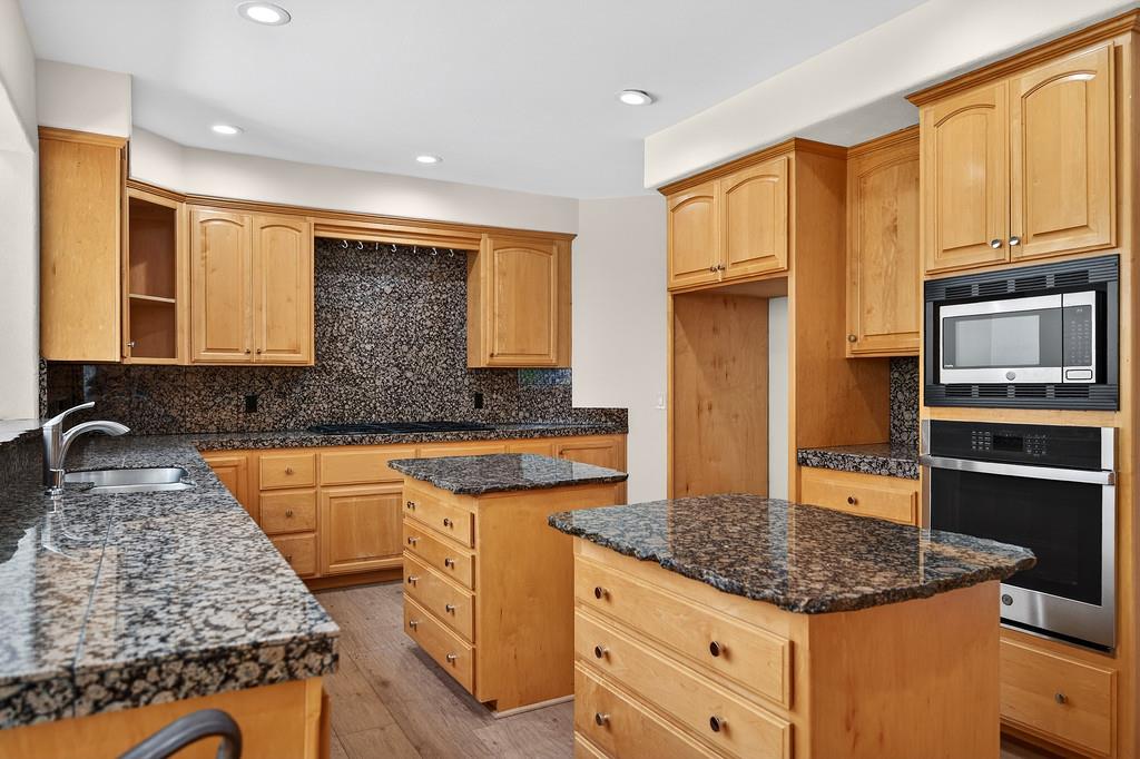 9035 Camino Del Avion