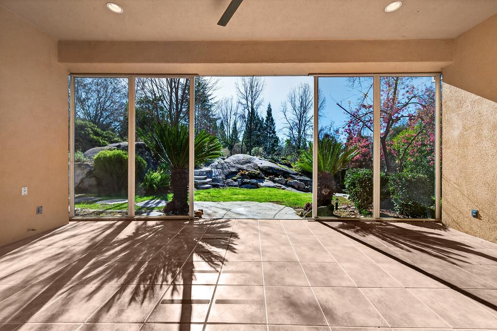 9035 Camino Del Avion