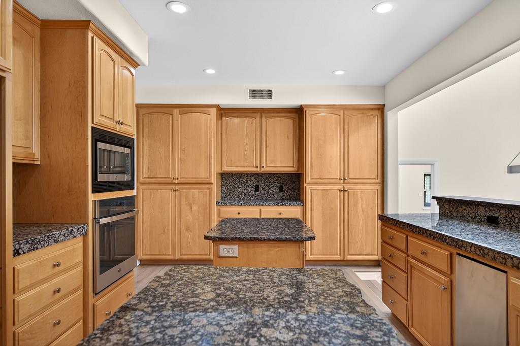 9035 Camino Del Avion