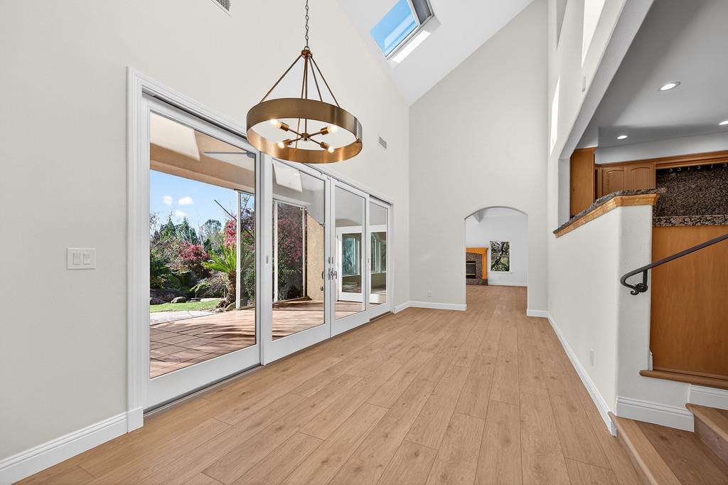 9035 Camino Del Avion