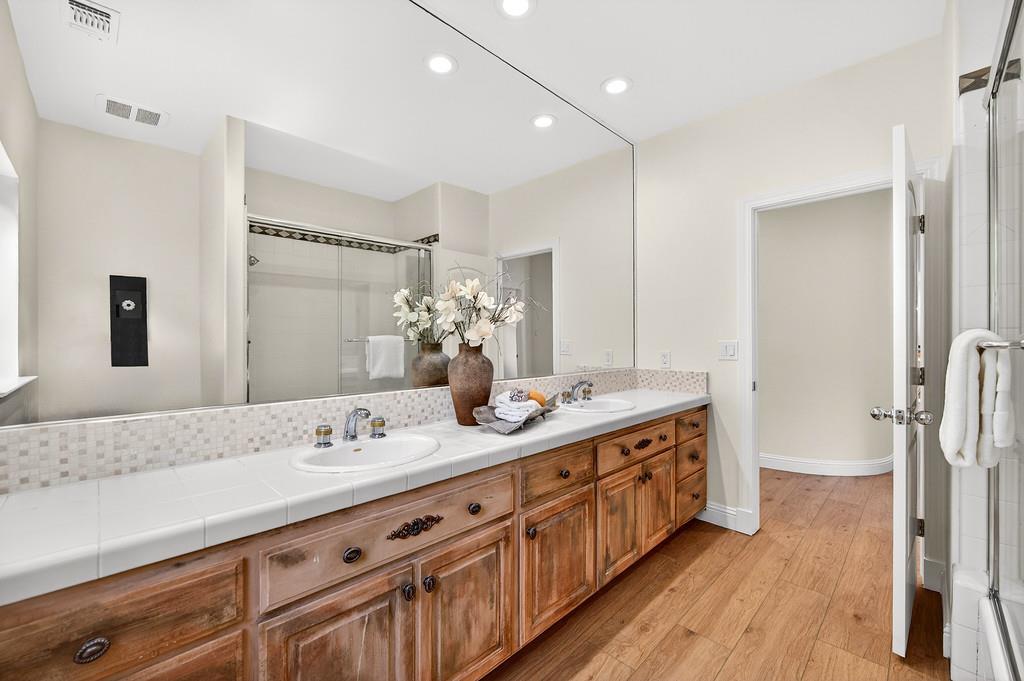 9035 Camino Del Avion