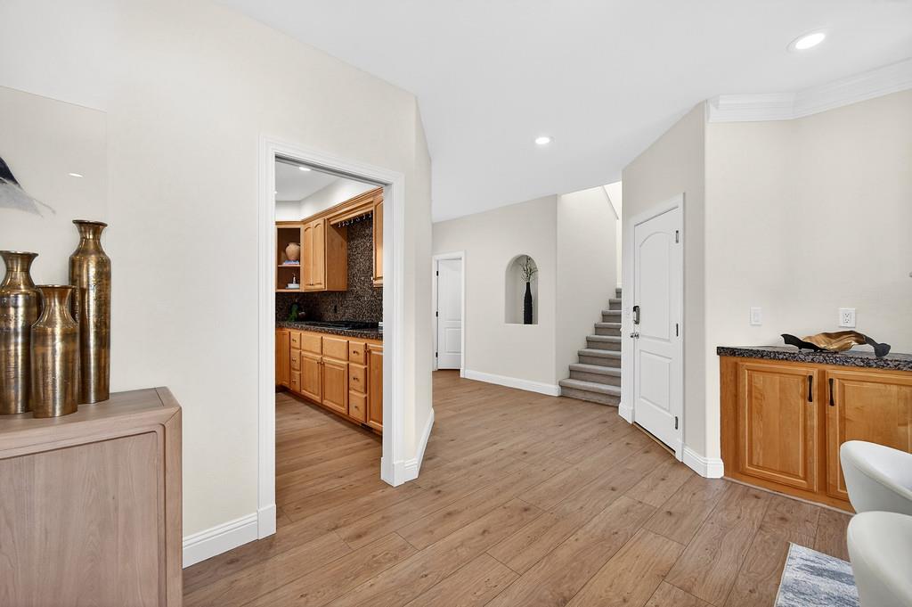 9035 Camino Del Avion