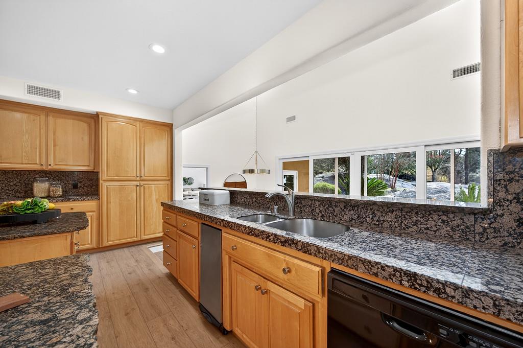 9035 Camino Del Avion