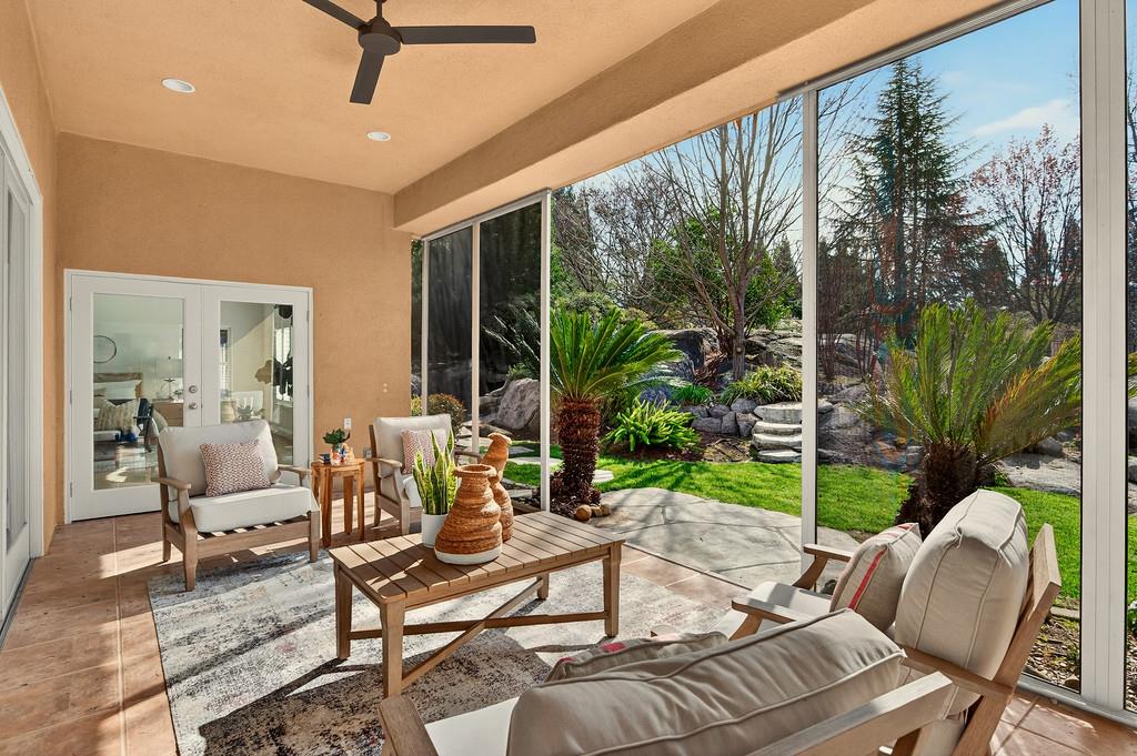 9035 Camino Del Avion