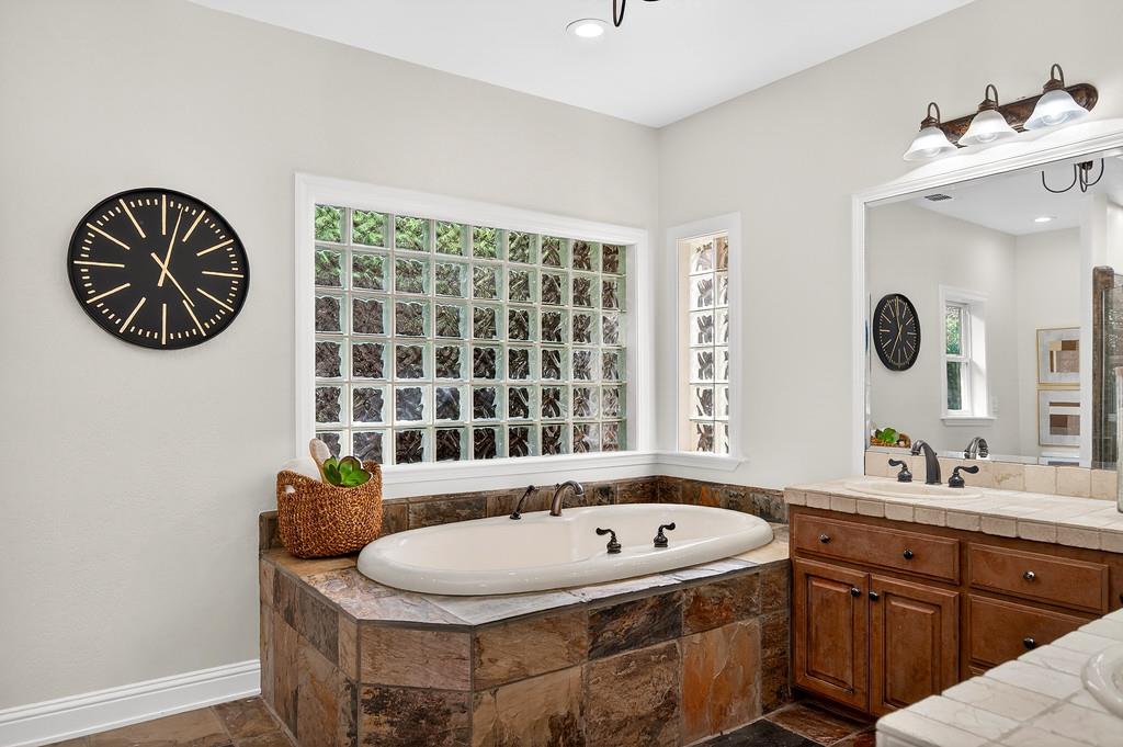 9035 Camino Del Avion