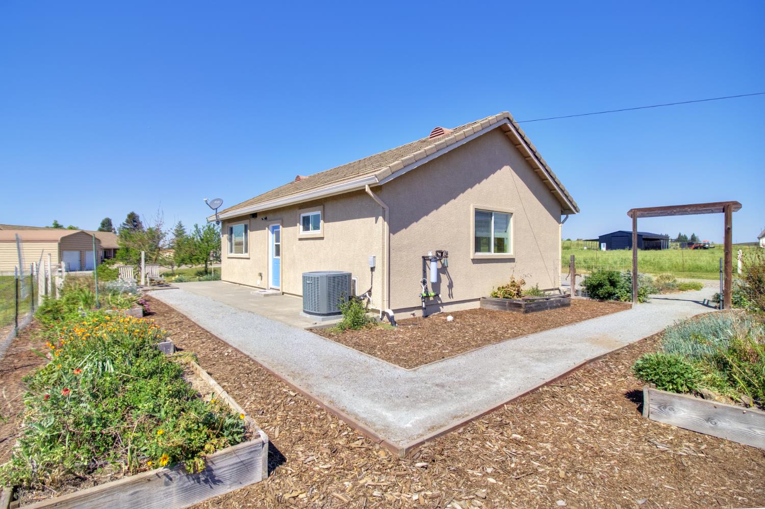 6950 Bisbee Drive