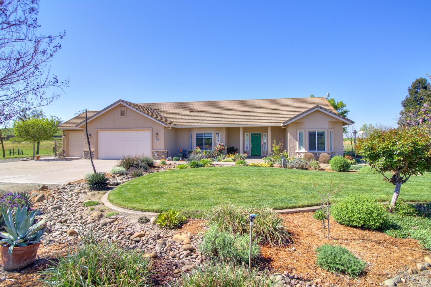 6950 Bisbee Drive