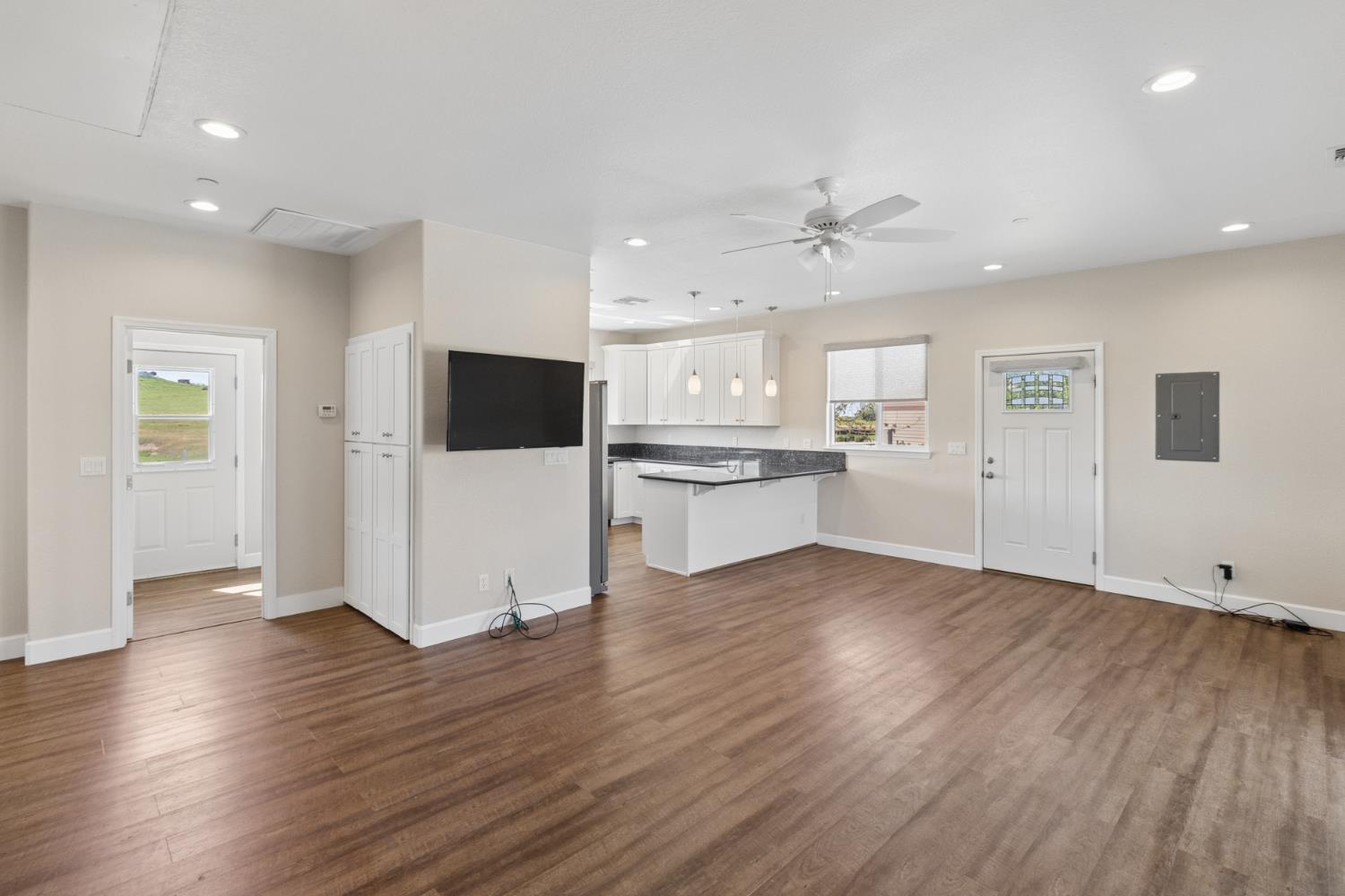 6950 Bisbee Drive