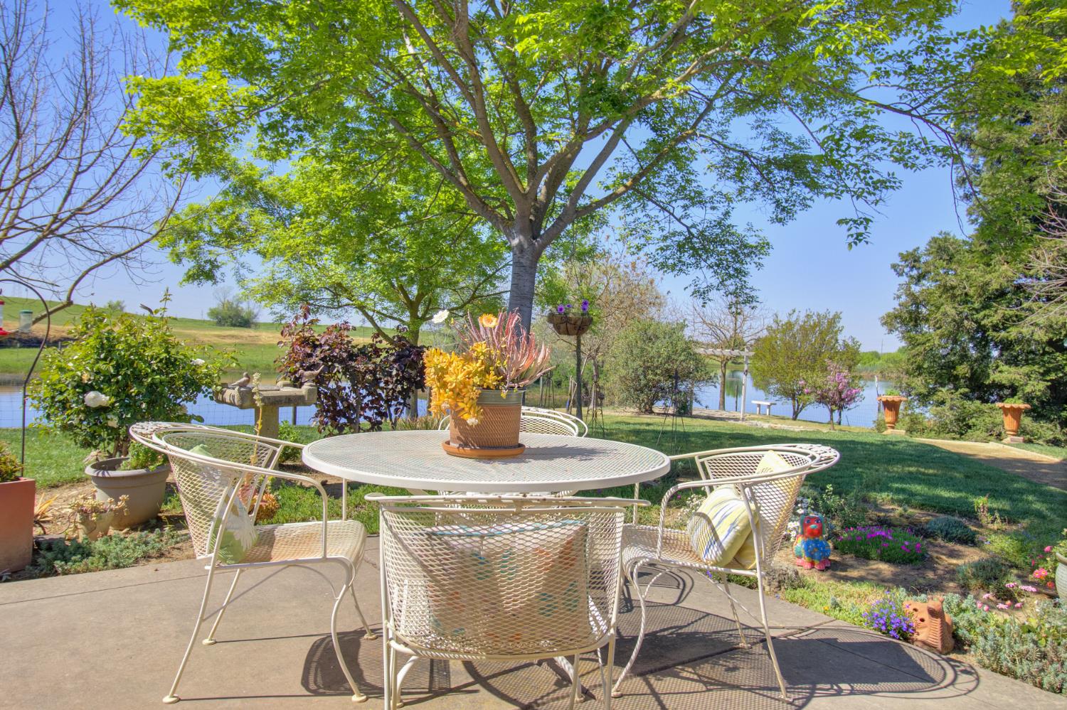 6950 Bisbee Drive