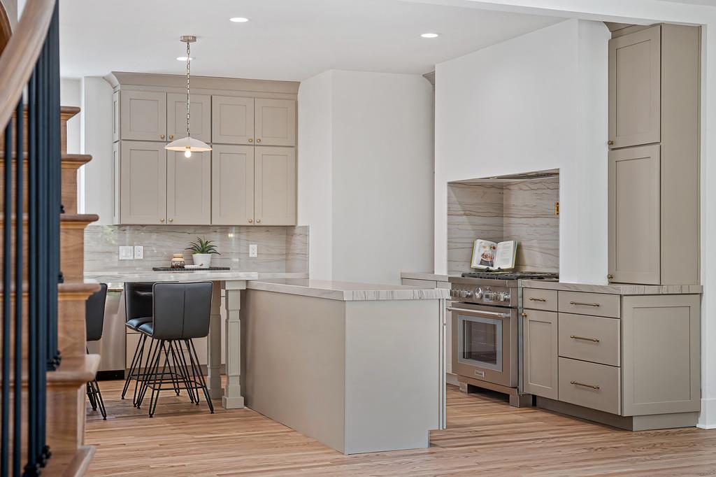 6275 Barcelona Court