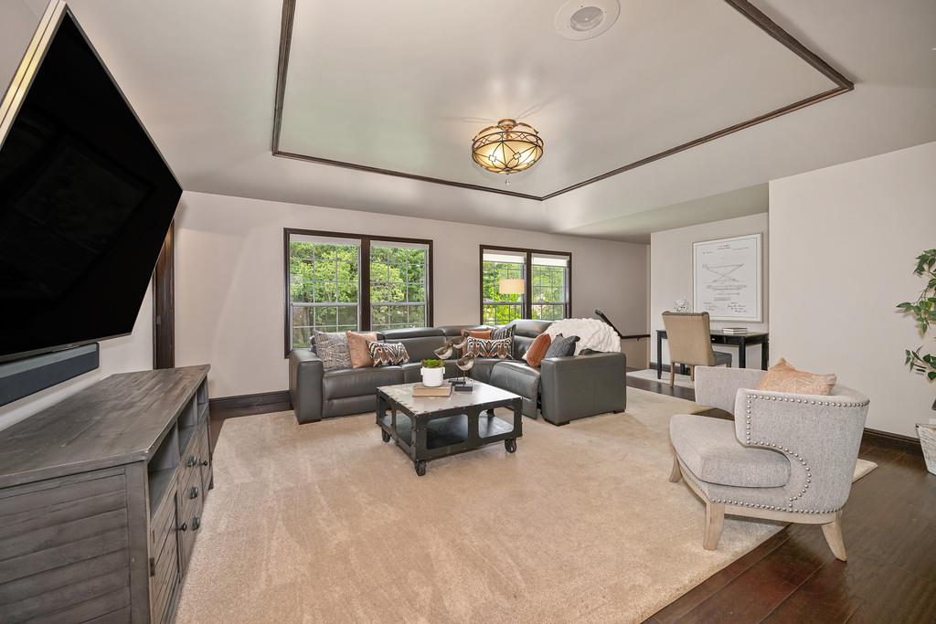 9125 Los Lagos Circle S