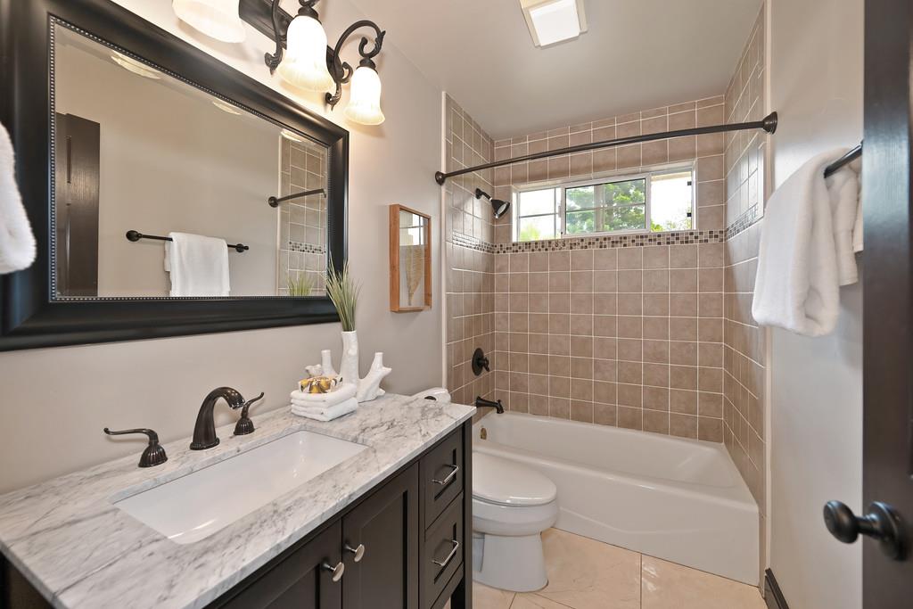 9125 Los Lagos Circle S