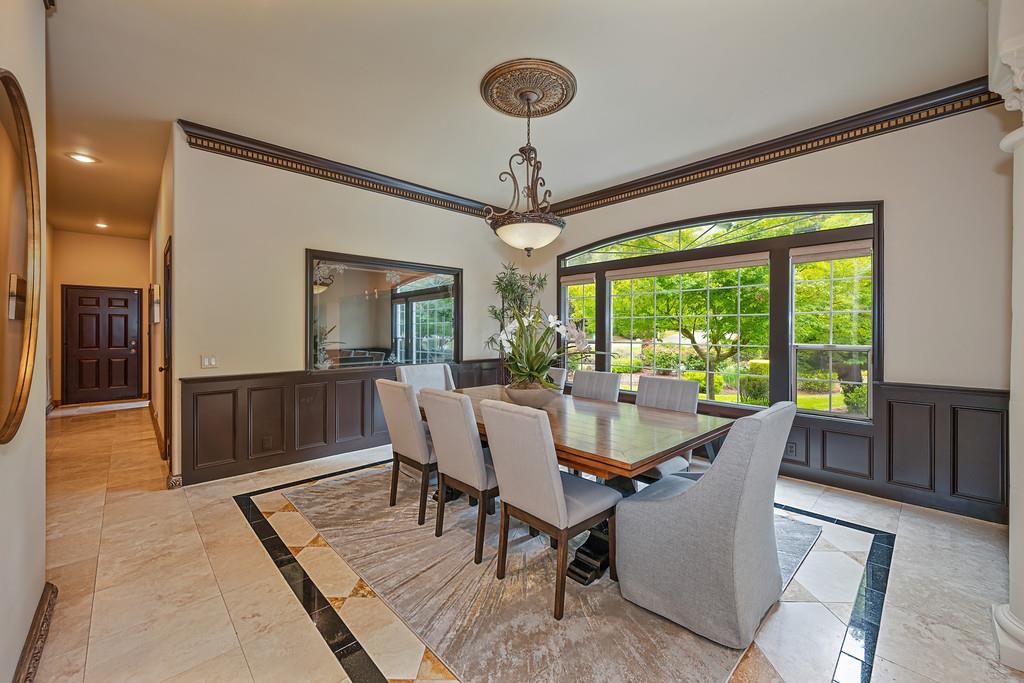 9125 Los Lagos Circle S