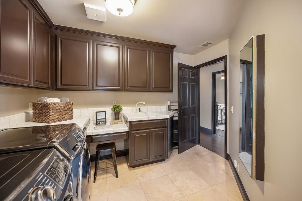 9125 Los Lagos Circle S