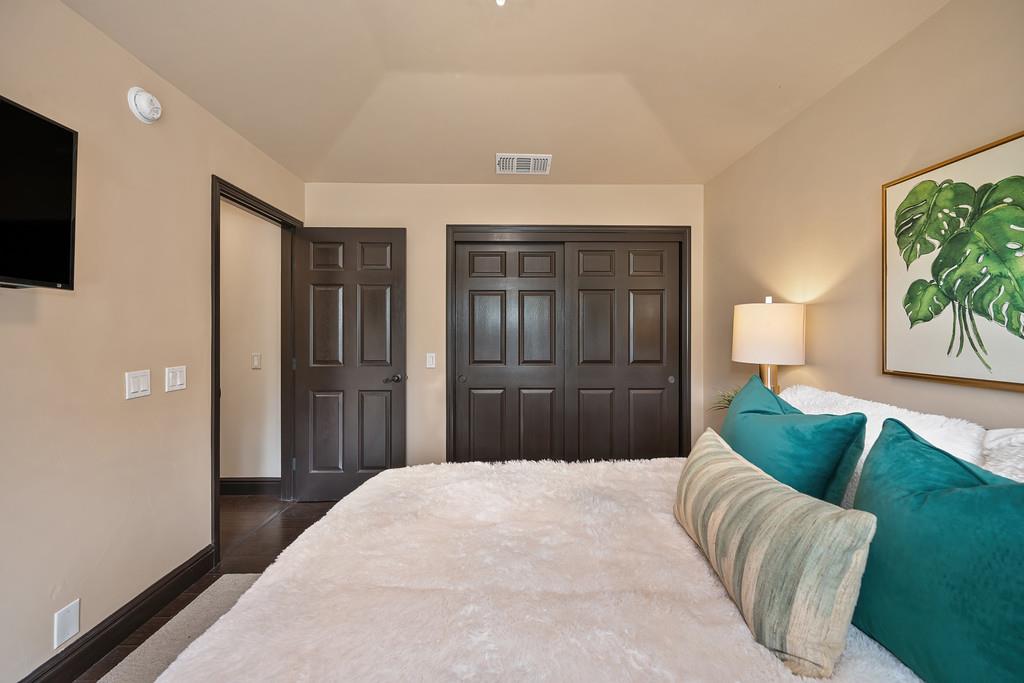 9125 Los Lagos Circle S