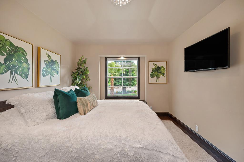 9125 Los Lagos Circle S
