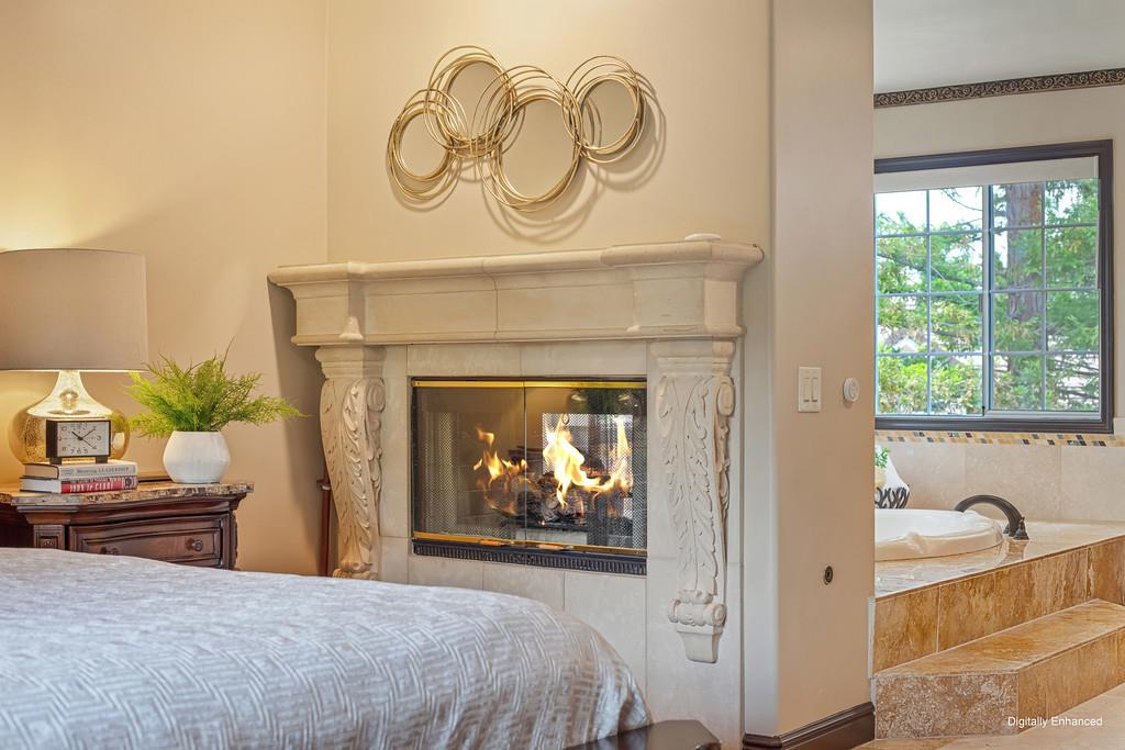 9125 Los Lagos Circle S