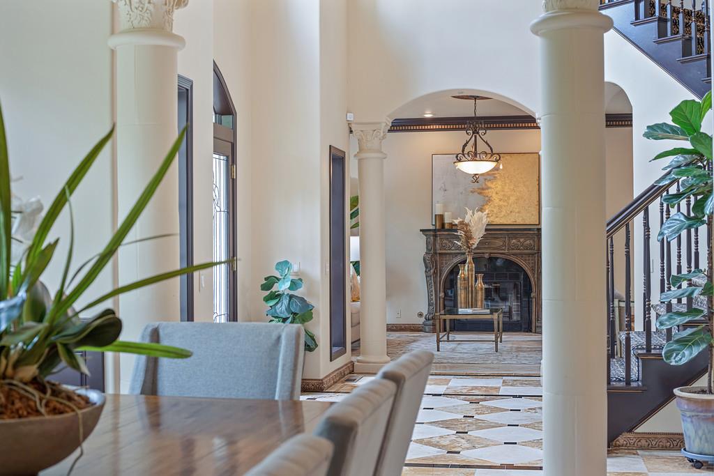 9125 Los Lagos Circle S