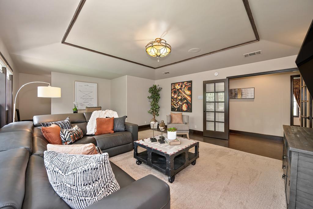 9125 Los Lagos Circle S