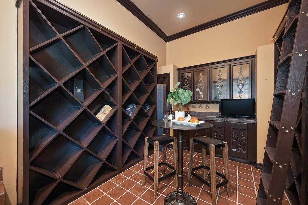 9125 Los Lagos Circle S