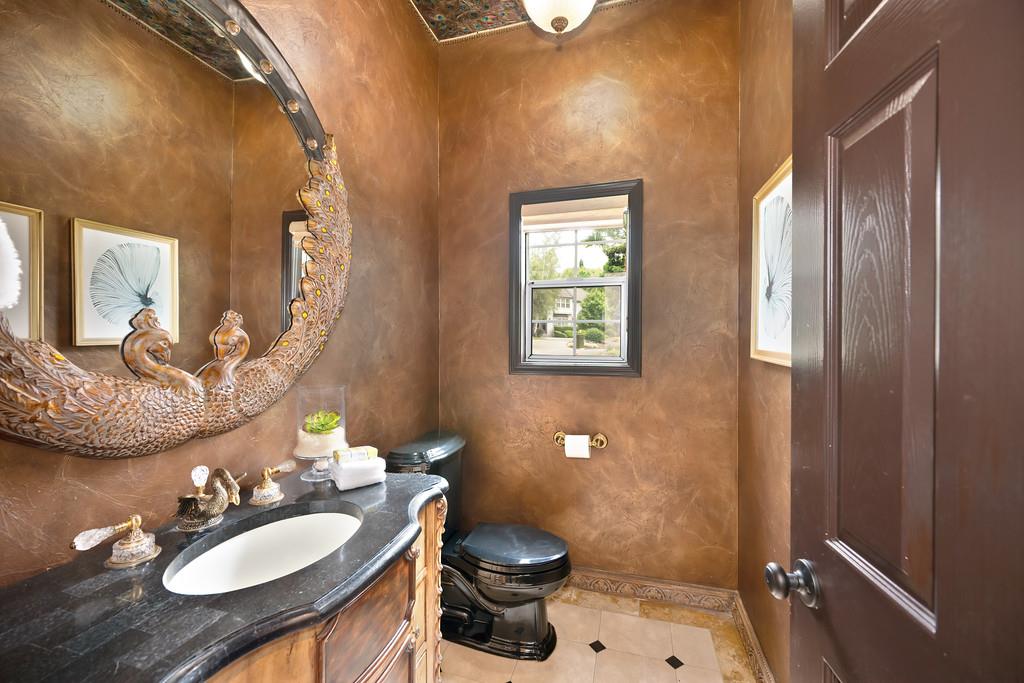 9125 Los Lagos Circle S