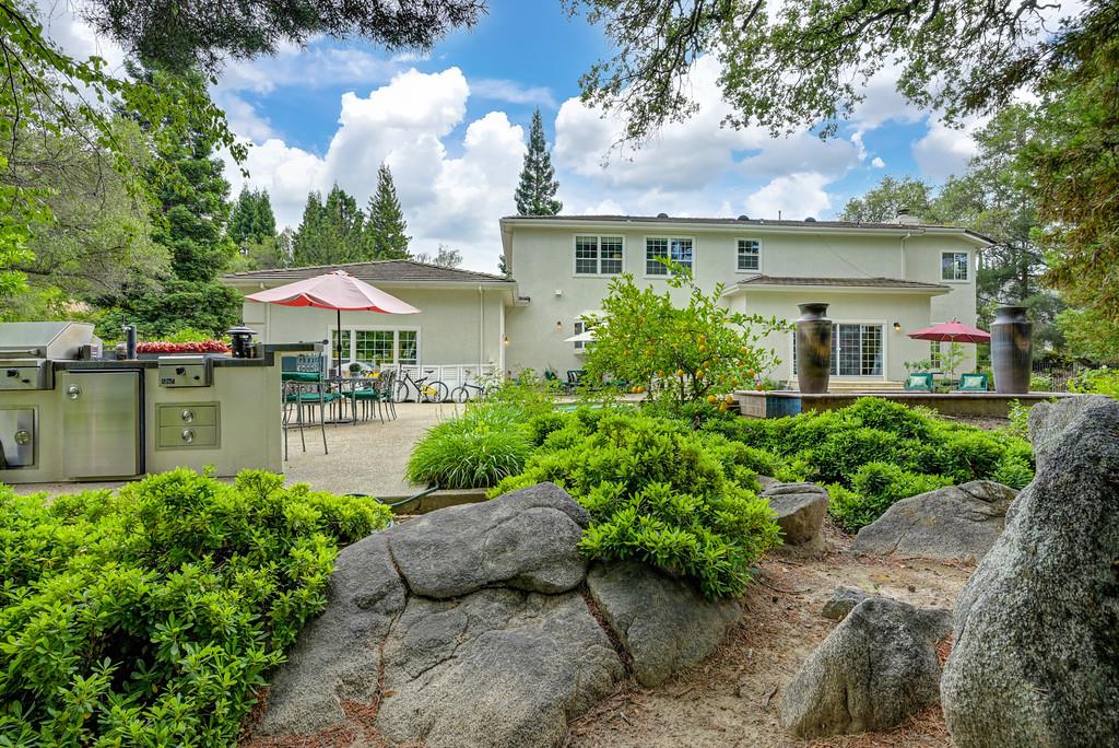9125 Los Lagos Circle S