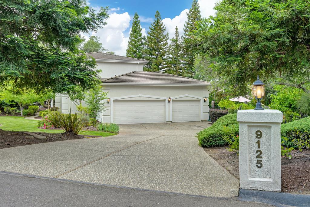 9125 Los Lagos Circle S