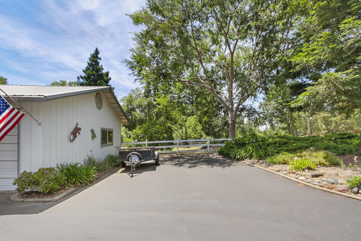 3095 Edgewood Lane