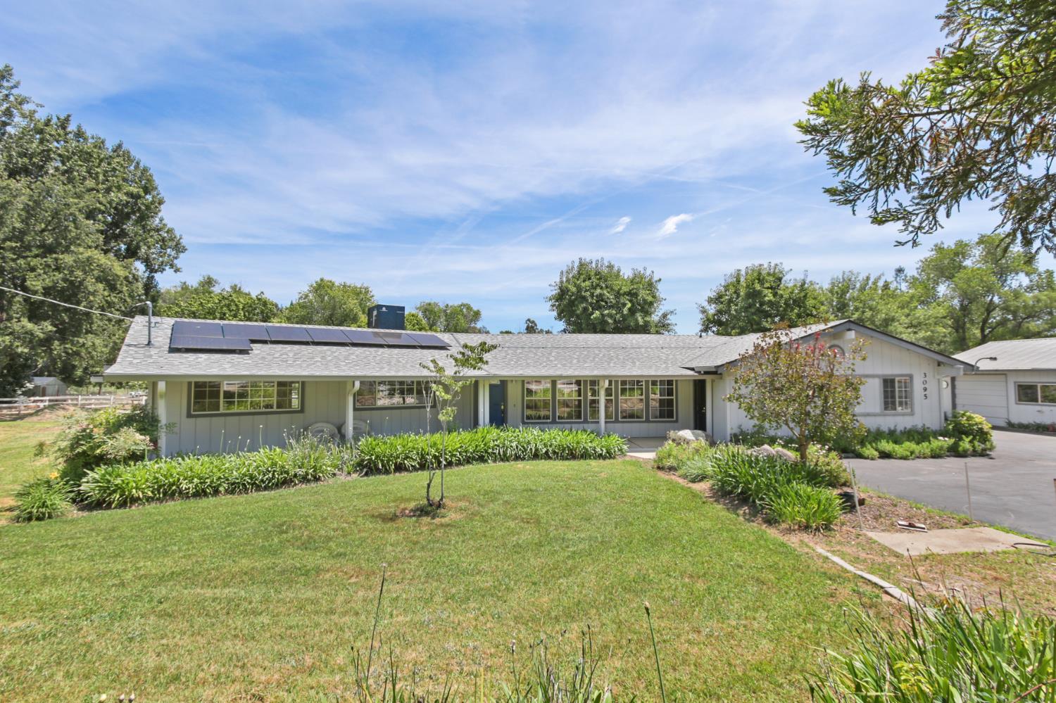 3095 Edgewood Lane