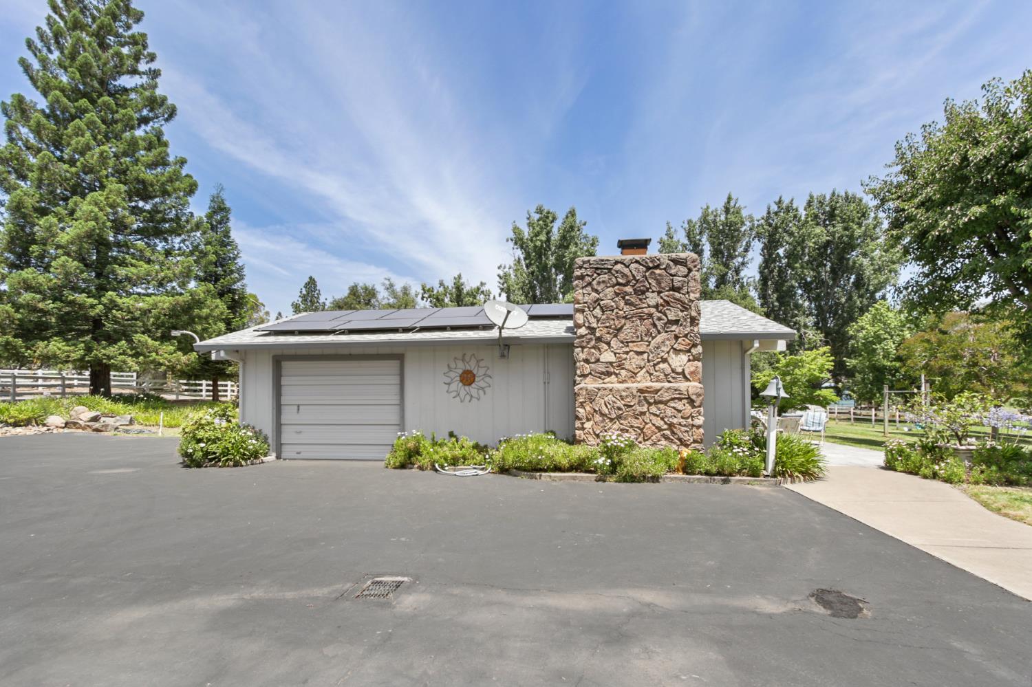 3095 Edgewood Lane