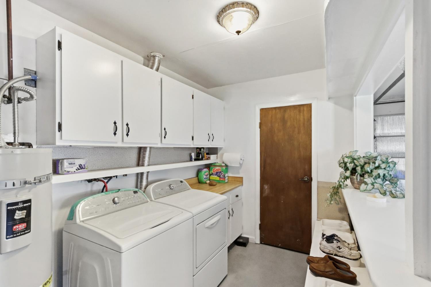 3095 Edgewood Lane