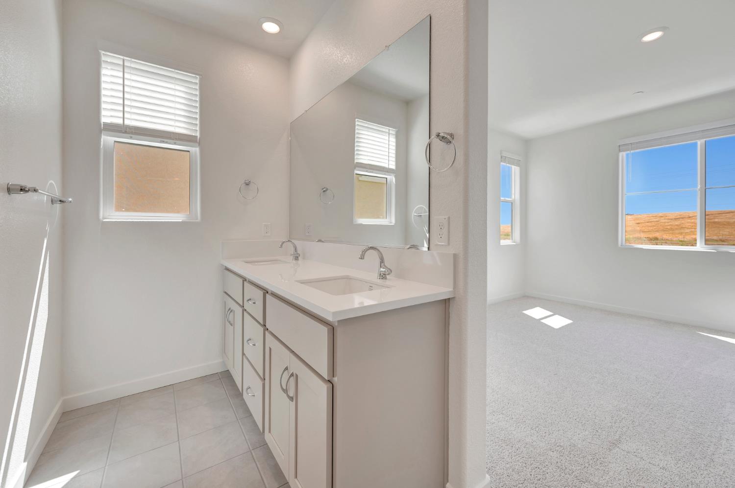 14545 Southpointe Drive 48